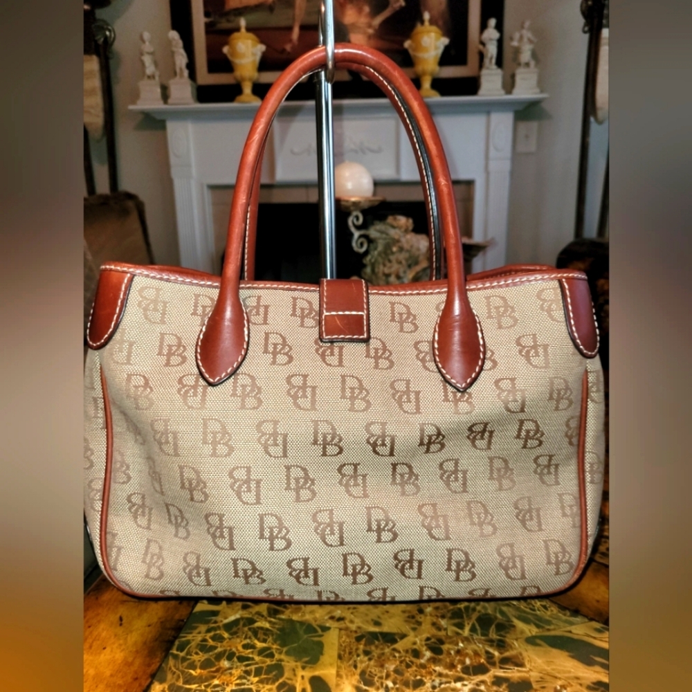 Dooney & Bourke HANDBAG BEIGE - Picture 2 of 13